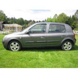 Renault Clio 1.4 16V -03