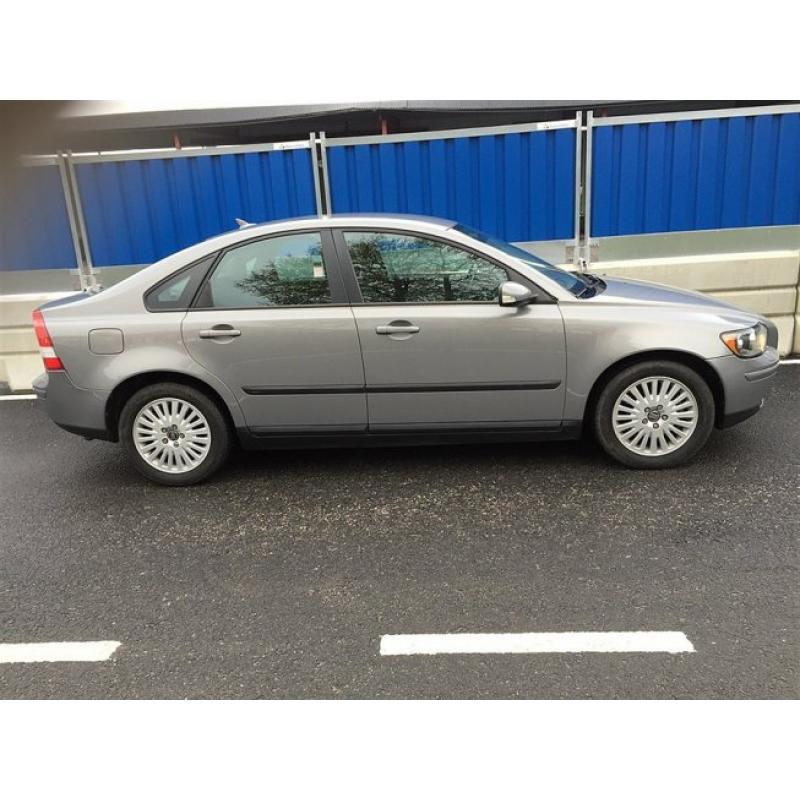 Volvo S40 2.4/Nybesiktad -04