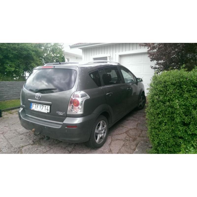 Toyota Corolla Verso 1,8 7-sitsig -07