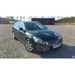 Volvo v60 D4 momentum DE -13