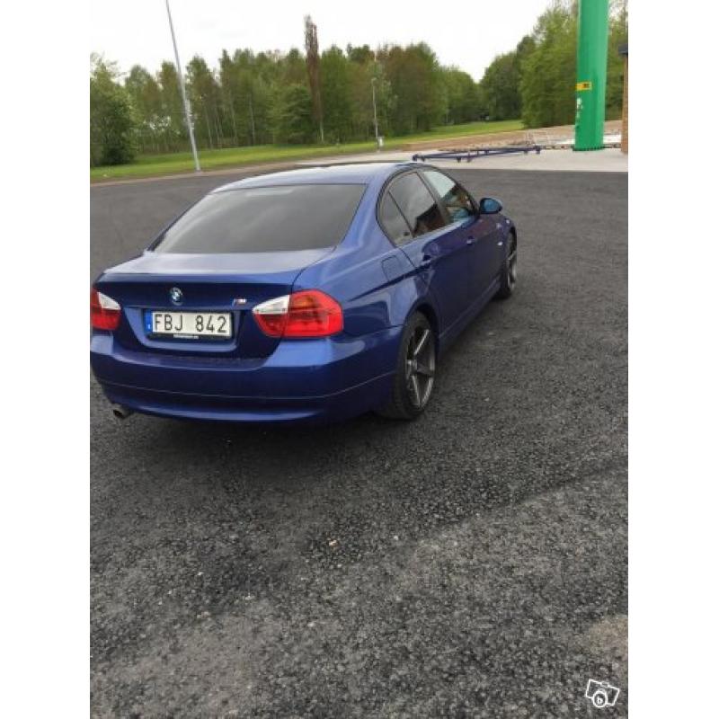 Bmw 320i i mycket fint skick -07