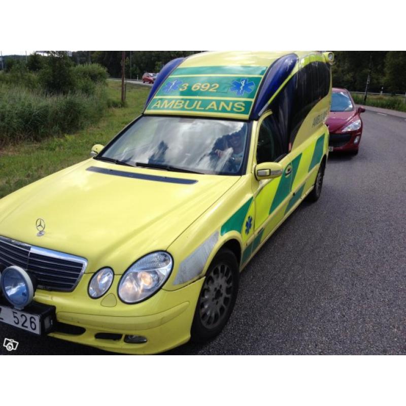 Mercedes-Benz E 270 CDI -ambulans-Automat -05