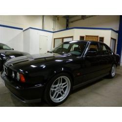 BMW M5 3,8l 340hk -95