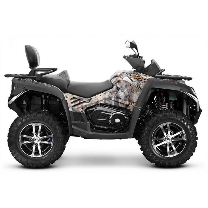 CF Moto C-force 800 Camo med servo och plog. -16