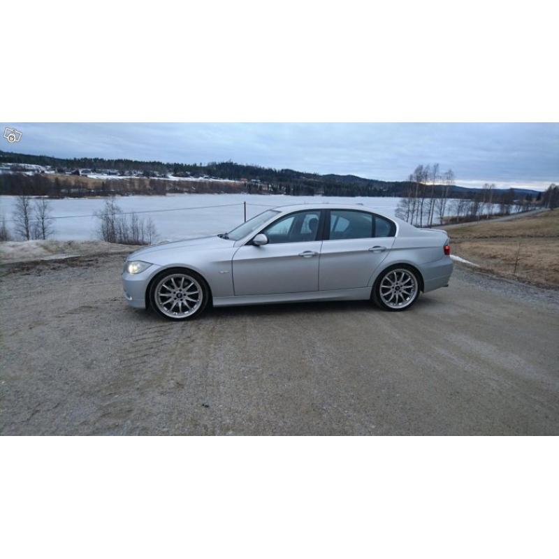 BMW 330i -06