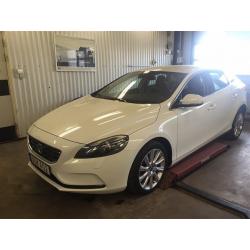 Volvo V40 D2 Momentum -14