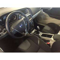 Volvo V40 D2 Momentum -14