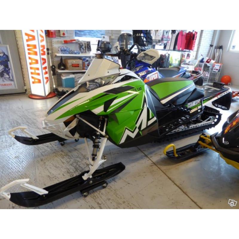 Arctic Cat M6000 153" SE ES 2016 demo