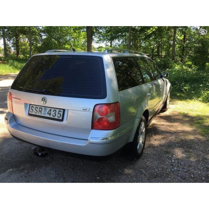 VOLKSWAGEN PASSAT 1.8T Comfortline -02