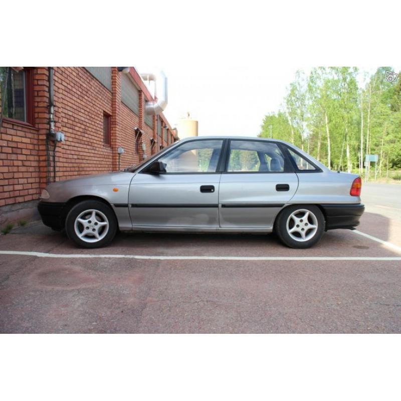 Opel Astra -95