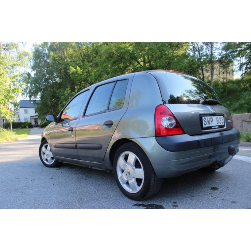 Renault Clio 1.4 Automat, 11 000mil -01