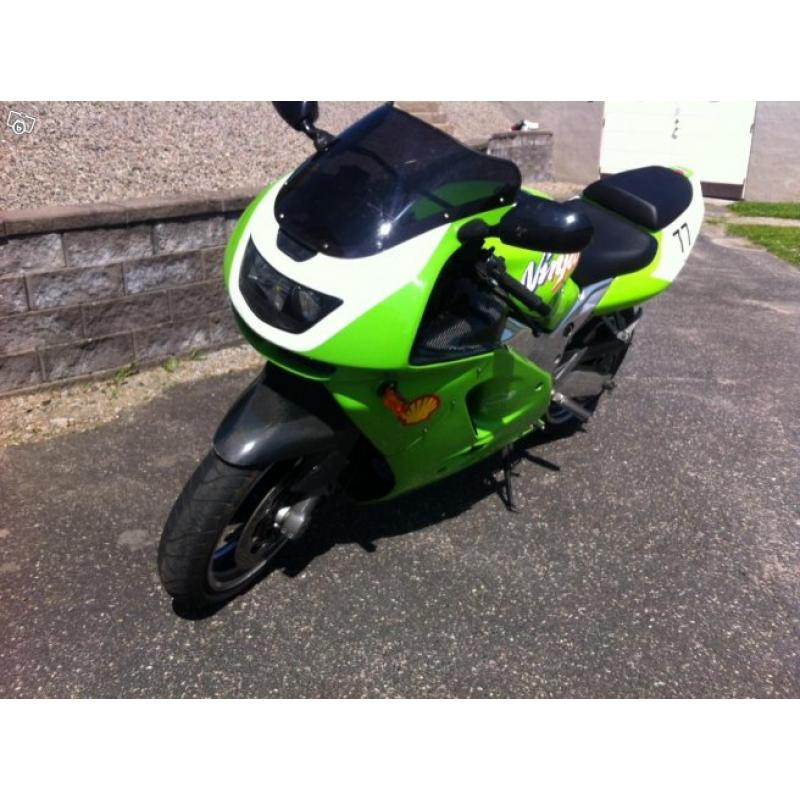 Kawasaki Zx-9R Ninja -96