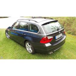 BMW 325 IX Touring Svensksåld -06