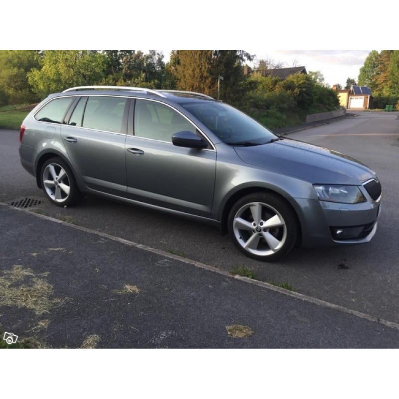 Skoda Octavia Elegance TDI 150 DSG -13