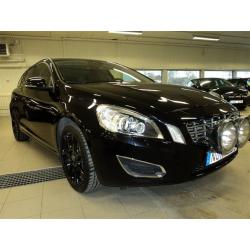 Volvo V60 D4 163 AWD Black Edition -13