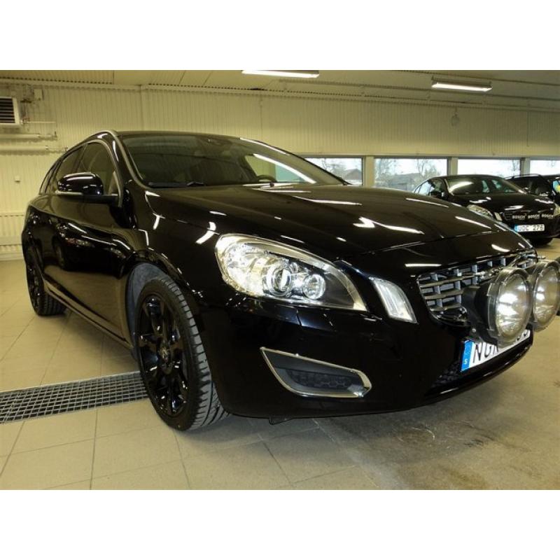 Volvo V60 D4 163 AWD Black Edition -13