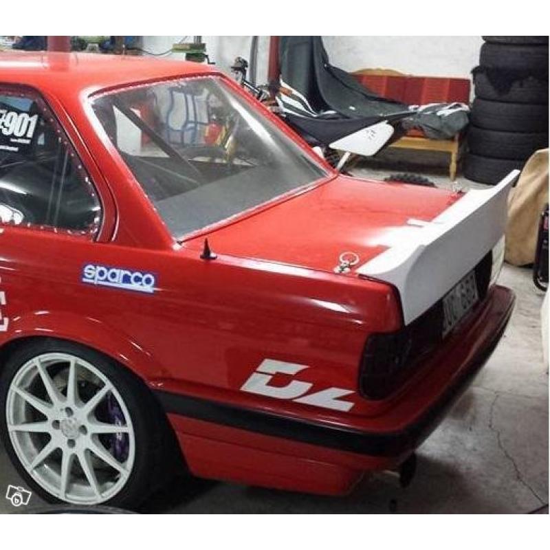 Bmw E30 Rocket Bunny Vinge