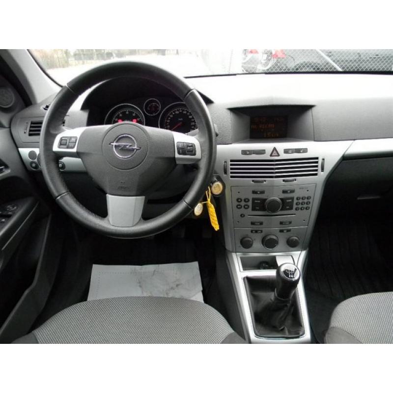 Opel Astra 1,6 Enjoy -10