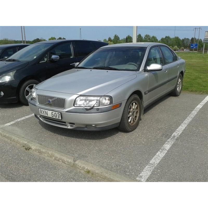 Volvo S80 2,4 170 Business -01