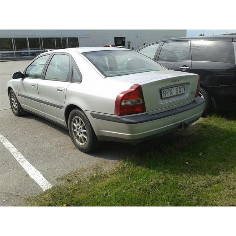 Volvo S80 2,4 170 Business -01