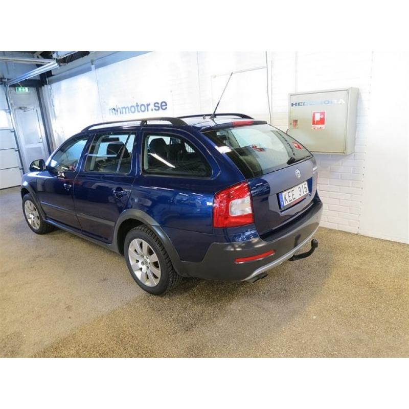 Skoda Octavia SCOUT II 2,0TDI 4X4 DRAG PDC -10