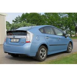 Toyota Prius Plug-in Hybrid -12