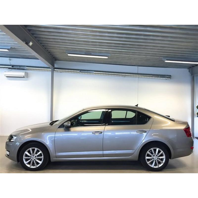 Skoda Octavia TSI 140 Ambition Navi PDC Tel -13