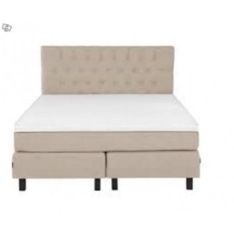 Beige king size säng 180cm med elegant gavel