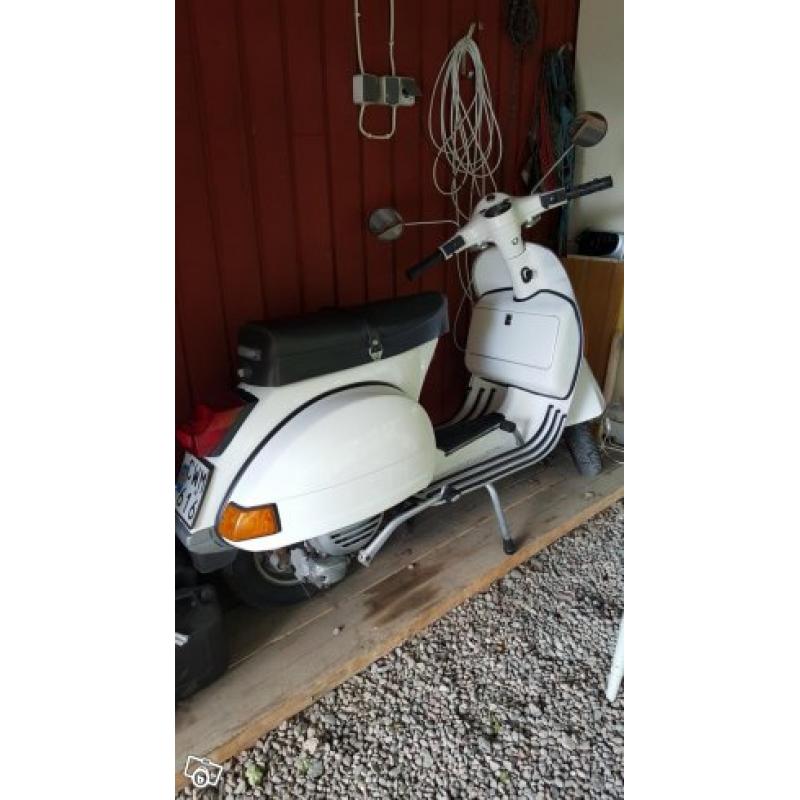 Vespa P 200 i nyskick -81