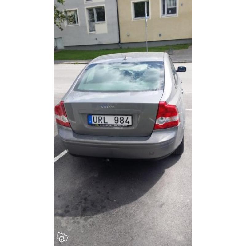 Volvo S 40 -04