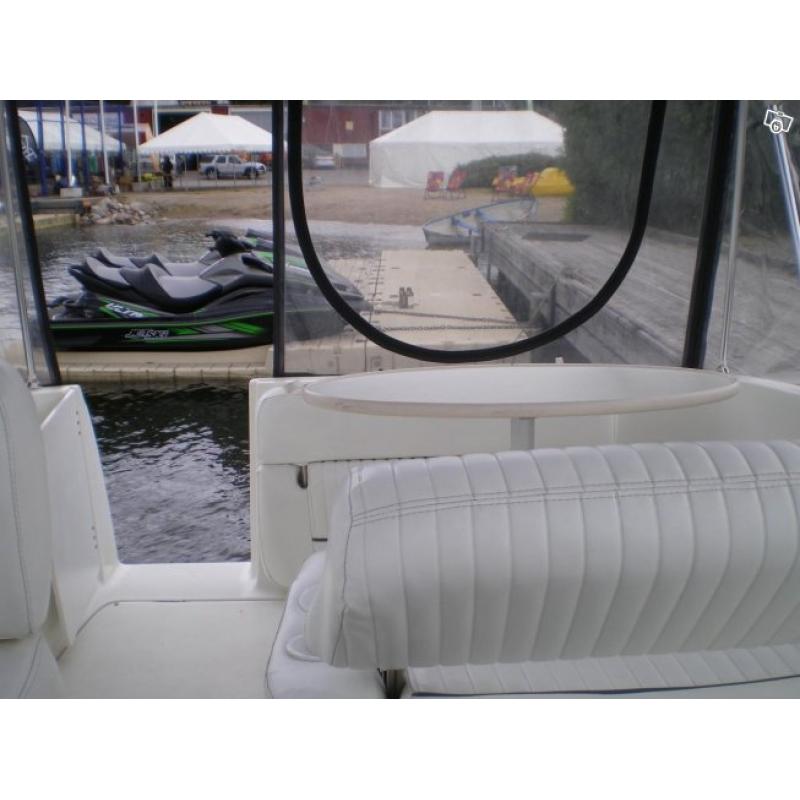 Bayliner 2455 -01 Mercruiser 260 hk Bravo 3