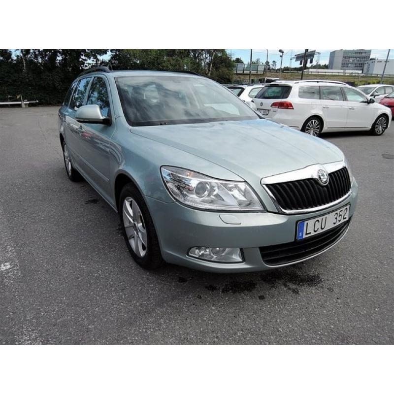 Skoda Octavia Kombi 1,6 TDI Greenline -11