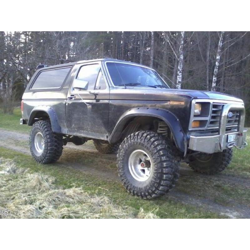 Ford Bronco Med Volvo TD40 -82