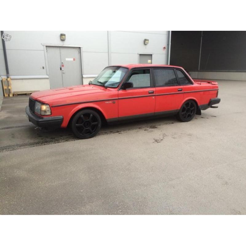 Fin Volvo 240 Glt -89