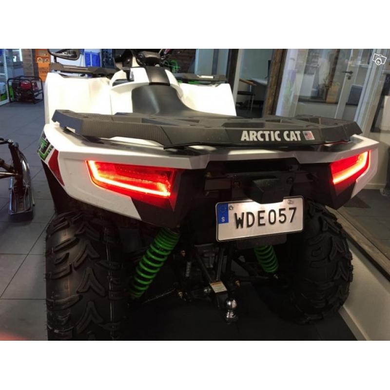 Arctic Cat Alterra XT 700 T3 (traktor)