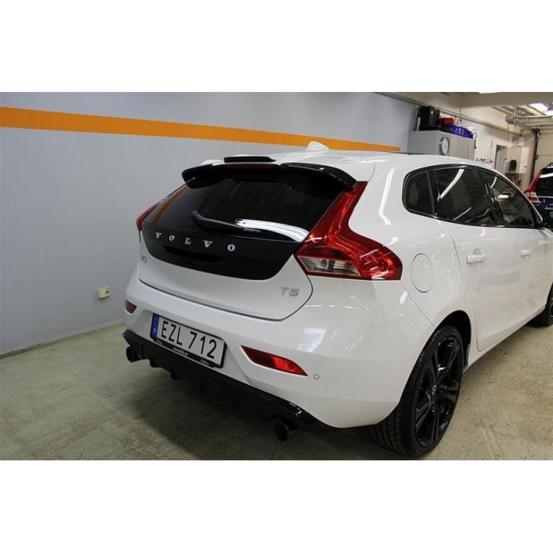 Volvo V40 T5 Carbon Edition -16