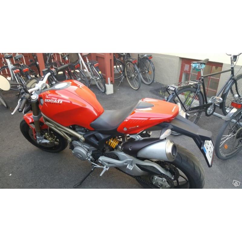 Ducati Monster 796 ABS -12