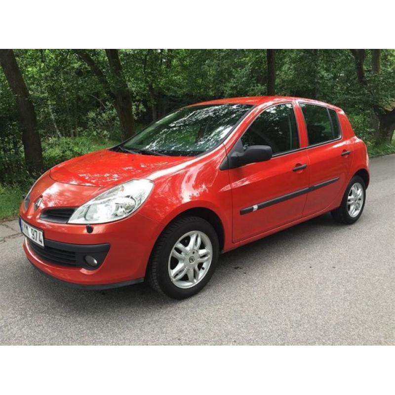 Renault Clio 1.2/ Ny Besiktad U/A/ 1 ägare -07