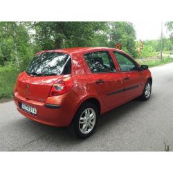 Renault Clio 1.2/ Ny Besiktad U/A/ 1 ägare -07