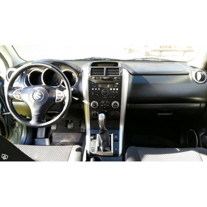 Suzuki Grand Vitara 2.0 MT -06