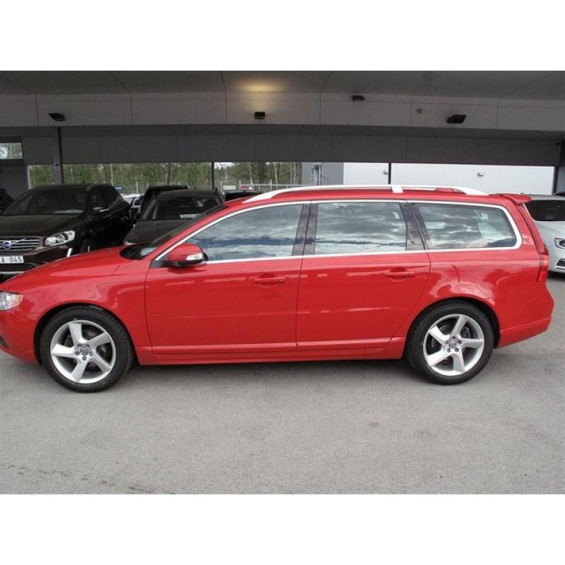 Volvo V70 II 2,4D Summum -10