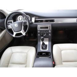 Volvo V70 II 2,4D Summum -10