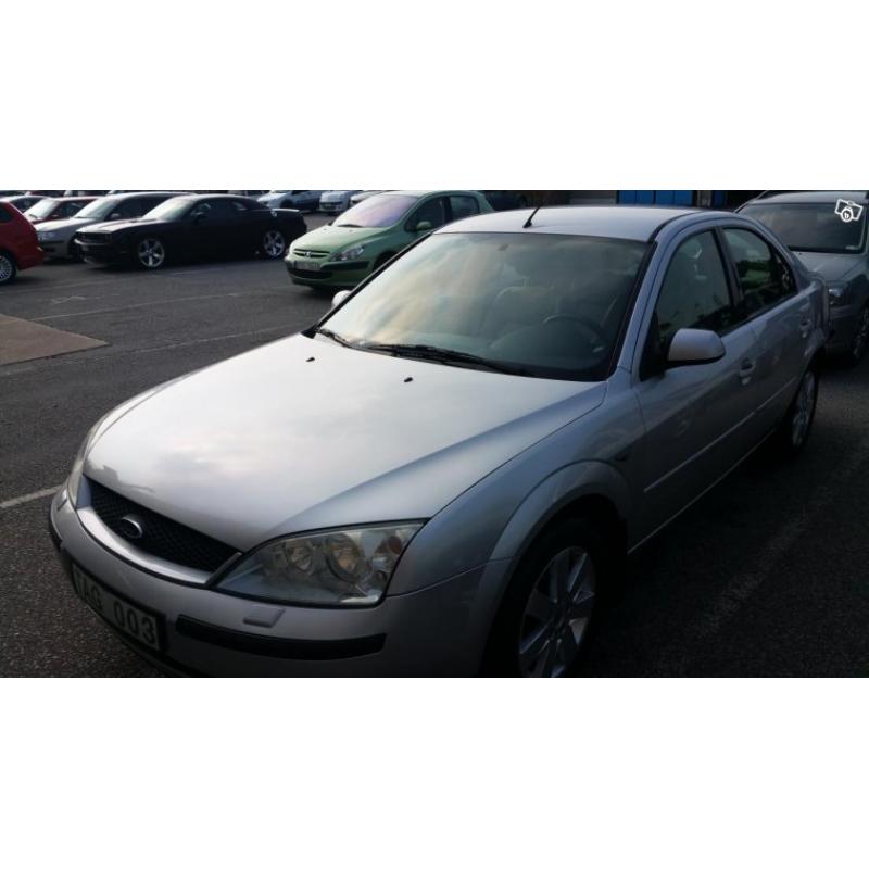 Ford Mondeo 2.0 5dr GHIA *NYBES* (145hk) -02