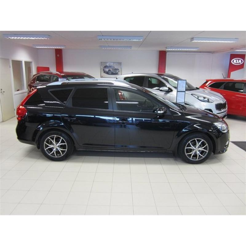 Kia Cee´d SW 1,6 CRDI ECO Executive -12