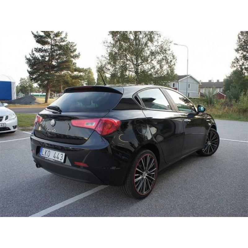 Alfa Romeo Giulietta 1.6 JTDm (105hk) 18-TUM -11