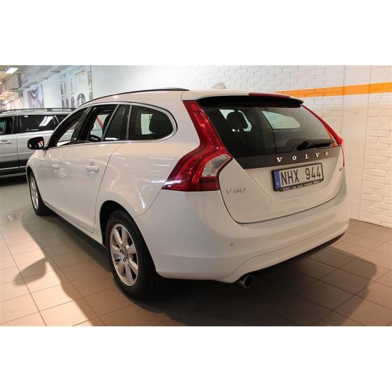 Volvo V60 D2 S/S Momentum -14