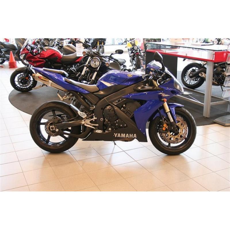 Yamaha R1 -05