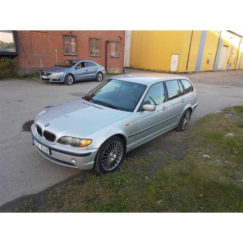 BMW 325 XI TOURING AUT NYBES 192 hk Välvårdad -03