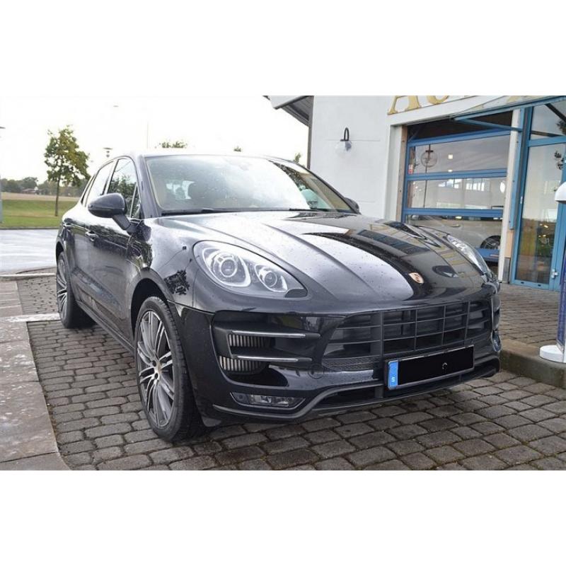 Porsche Macan Turbo -15