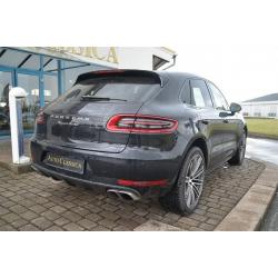 Porsche Macan Turbo -15